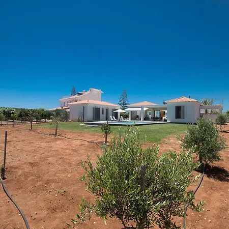 You Will Love This Luxury 3 Bedroom Holiday In With Private Pool 1703 Vila Protaras